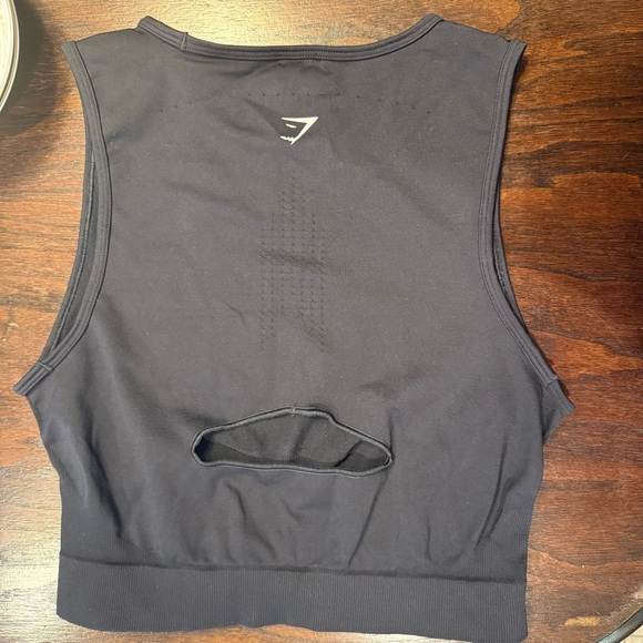 Gymshark Black Seamless Crop Tank - Picture 2 of 8